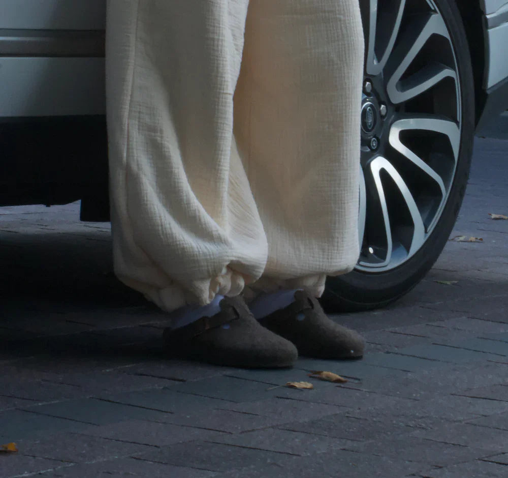 Low Rise Coffee Pants - White