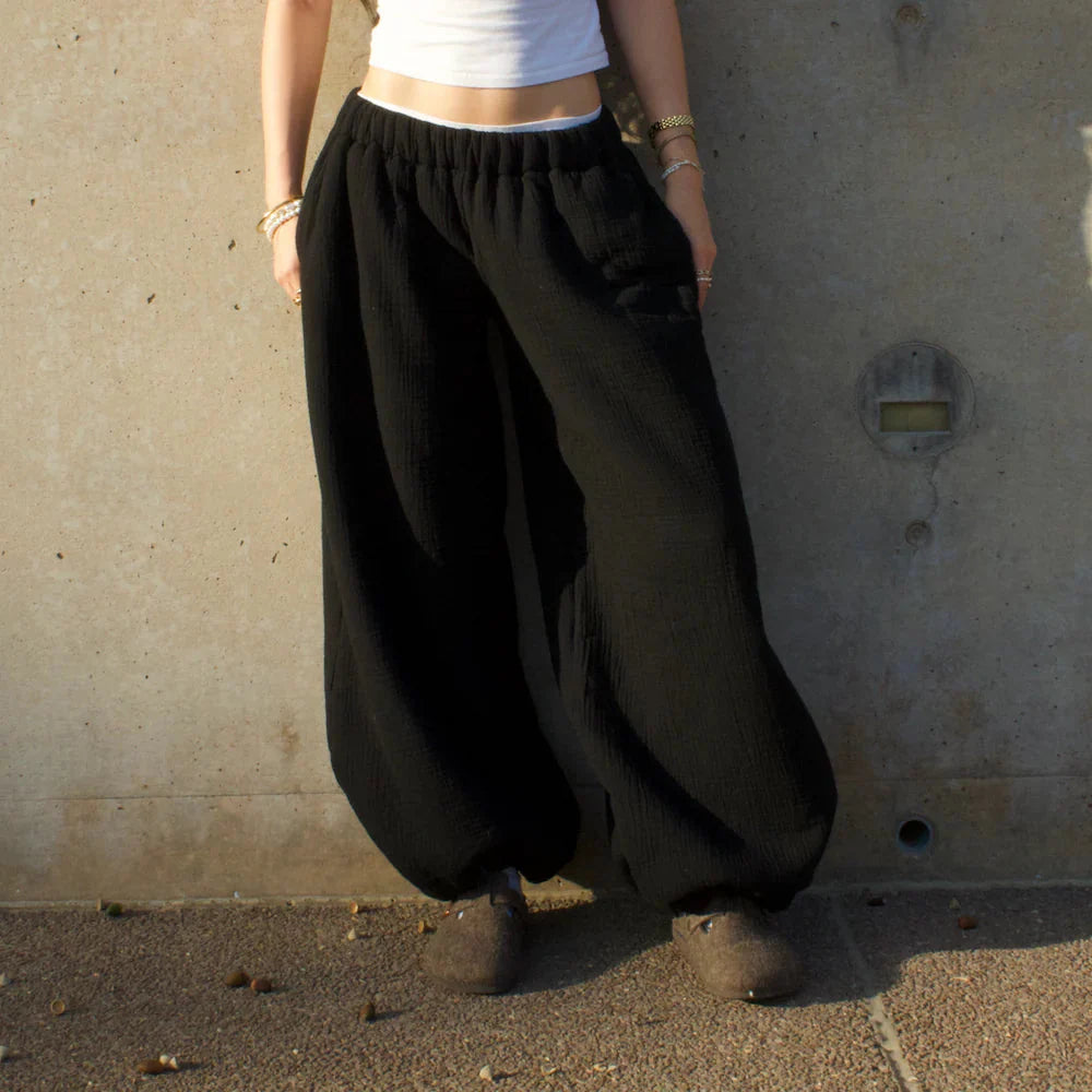 Low Rise Coffee Pants - Black